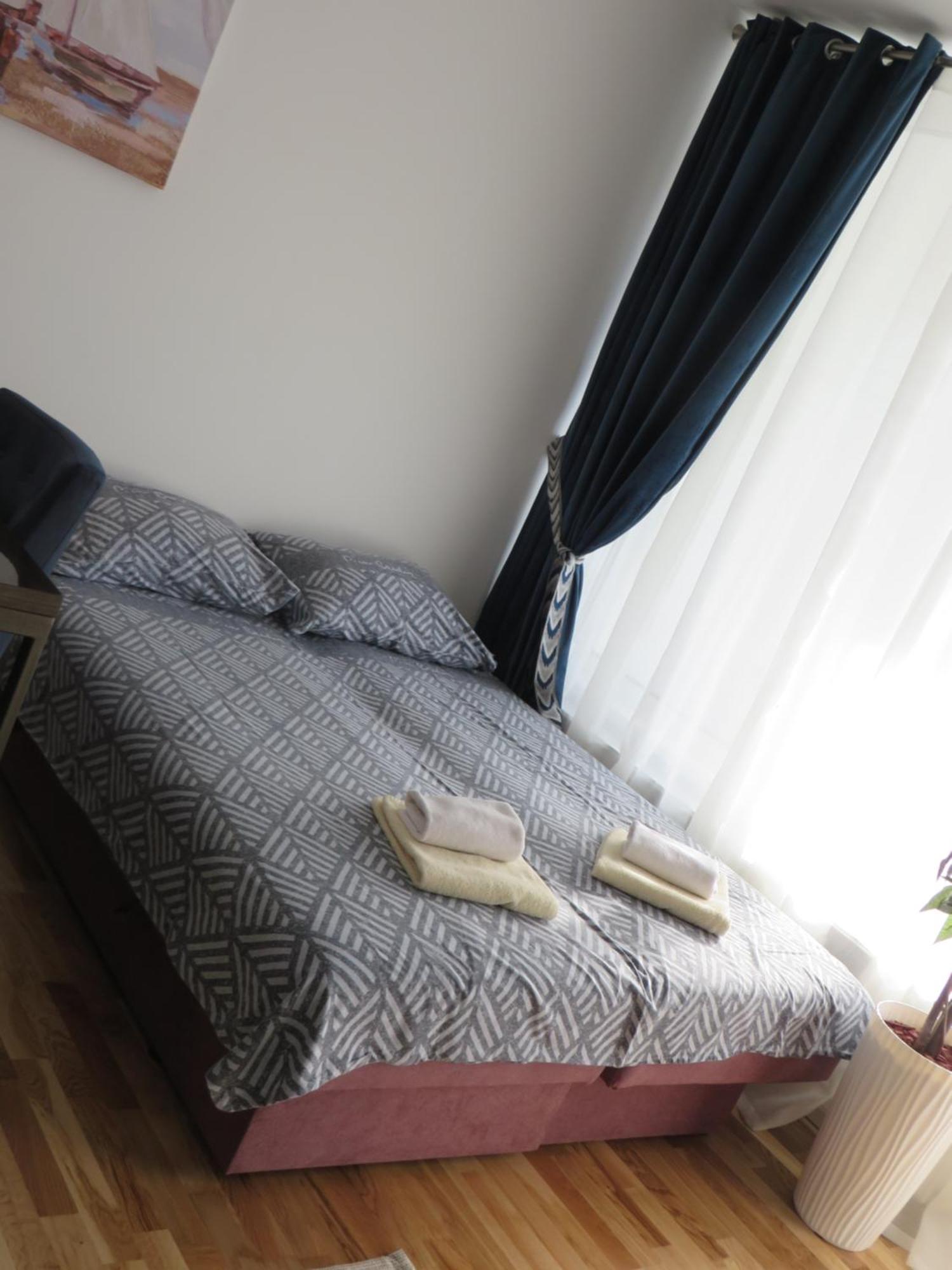 Lux Apartment 10 Center, Free Parking Ni Εξωτερικό φωτογραφία