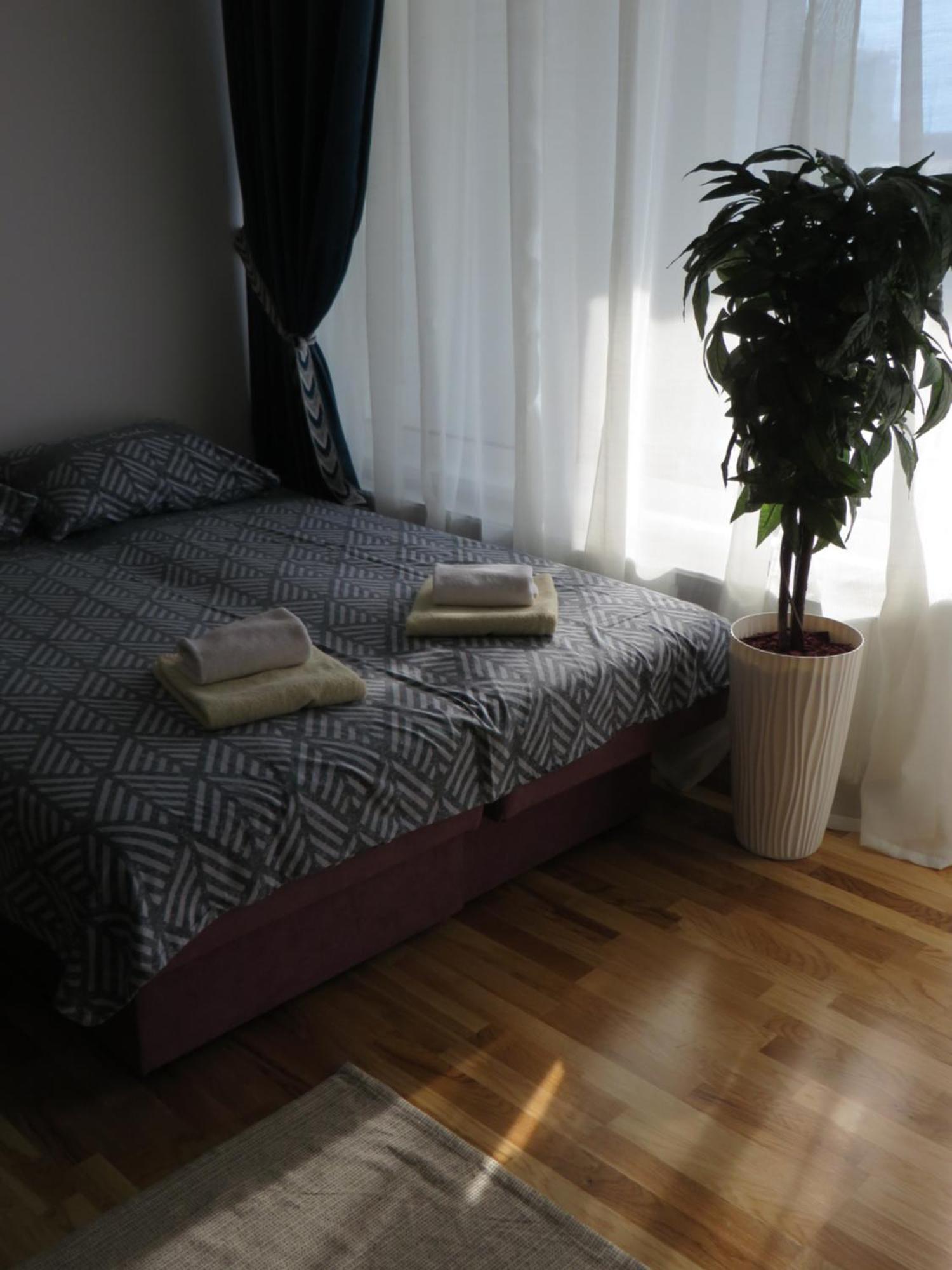 Lux Apartment 10 Center, Free Parking Ni Εξωτερικό φωτογραφία