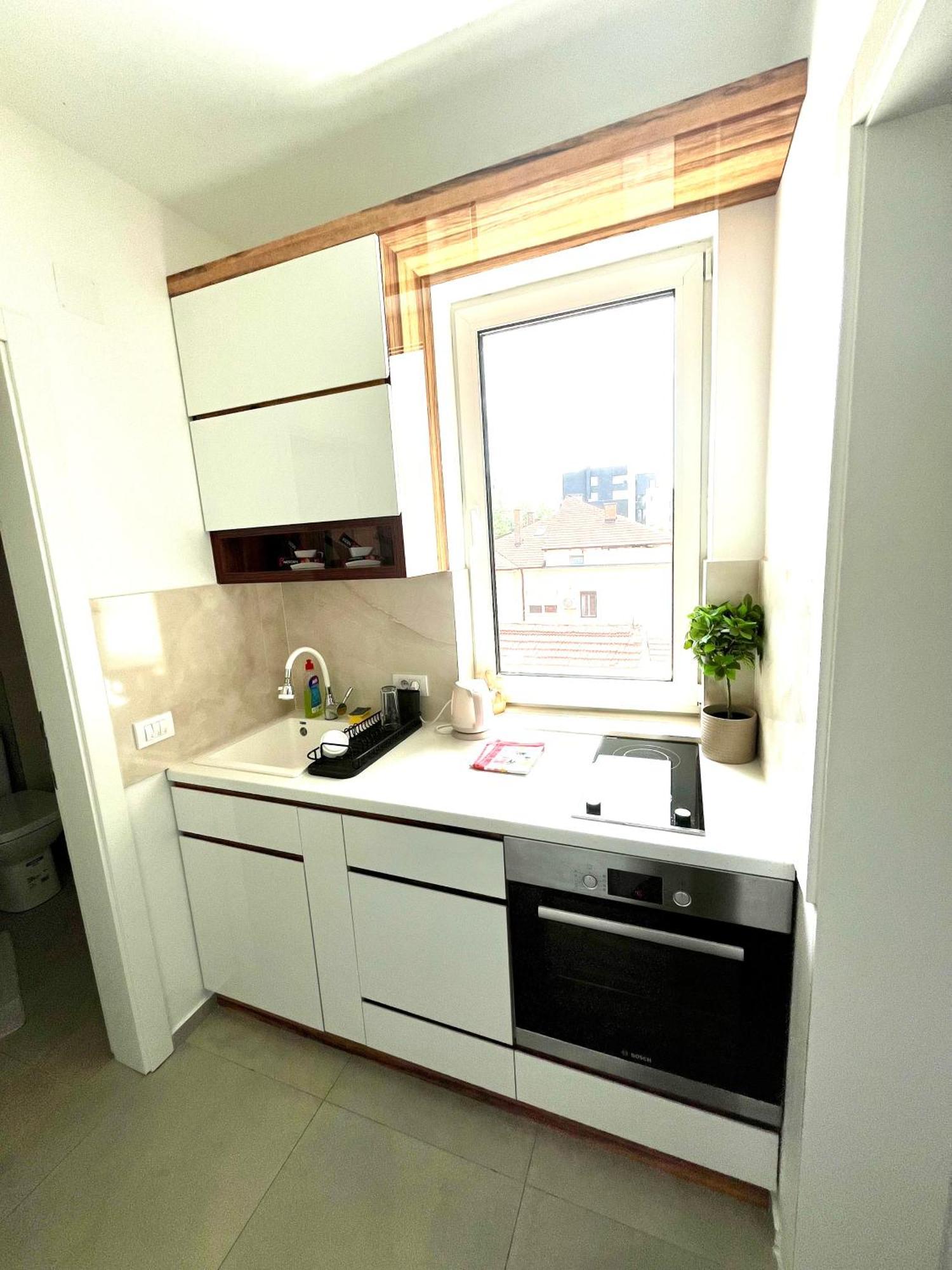 Lux Apartment 10 Center, Free Parking Ni Εξωτερικό φωτογραφία