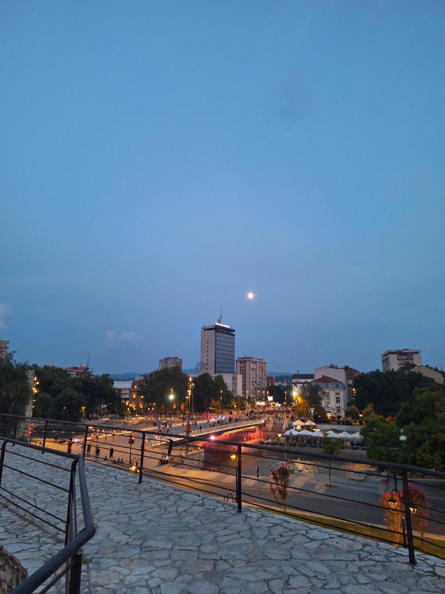 Lux Apartment 10 Center, Free Parking Ni Εξωτερικό φωτογραφία